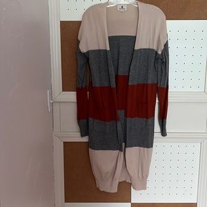 Color-blocked open long cardigan perfect for fall!